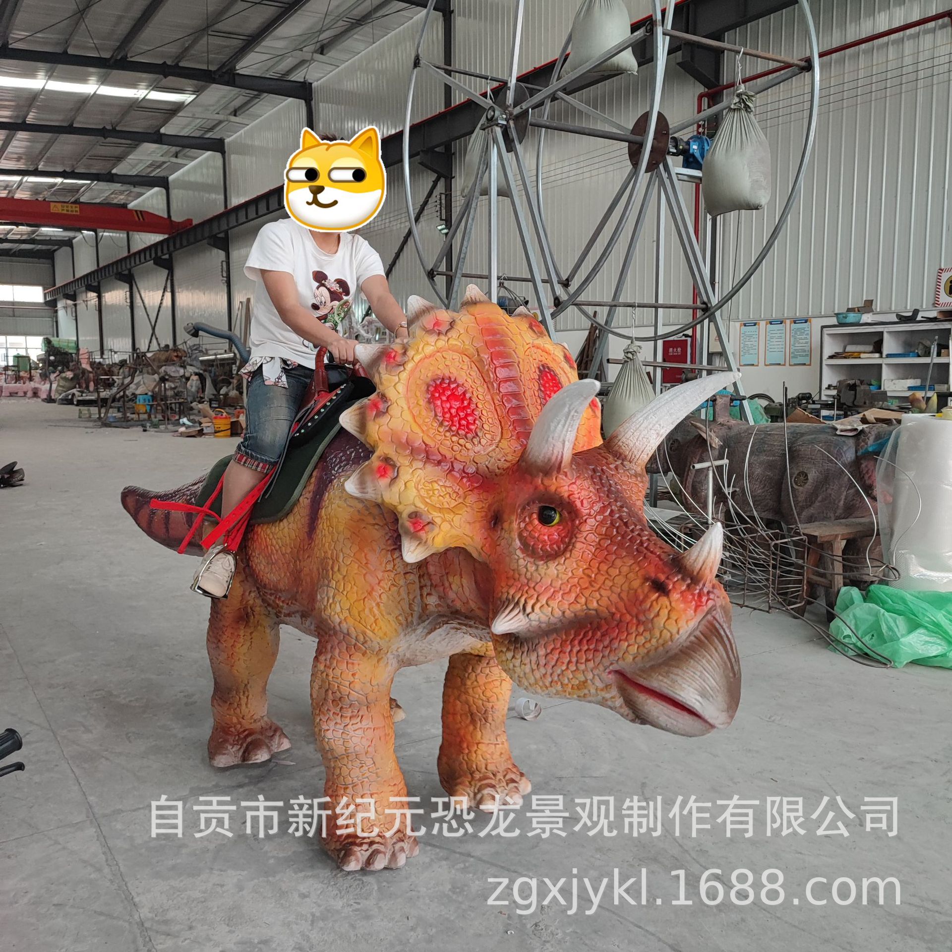 Nuevos productos de simulación de gran dinosaurio de viaje de automóviles eléctricos plaza centro comercial parque de juegos luminoso y sonido equipo de juegos se puede personalizar