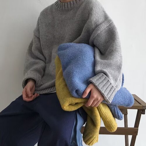 Round Neck Versatile Loose Knit Long Sleeve Cardigan for Both Men and Women in Solid Color