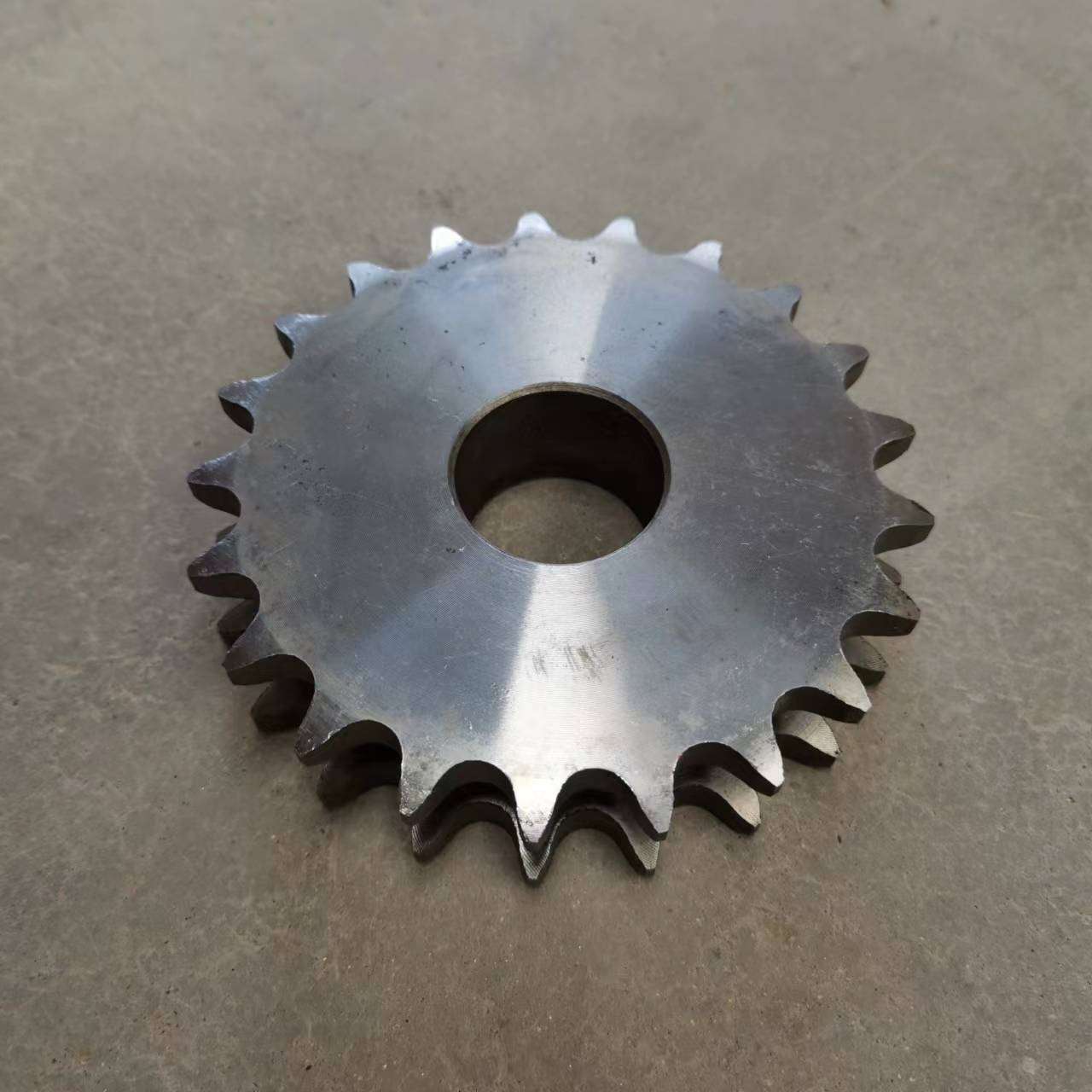 链轮   链轮厂家  45#钢链轮  双排链轮  单排链轮  传动链轮