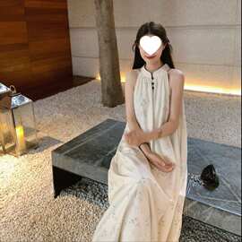 新中式国风挂脖吊带连衣裙子女夏季2026新款清冷禅意小众设计裙子