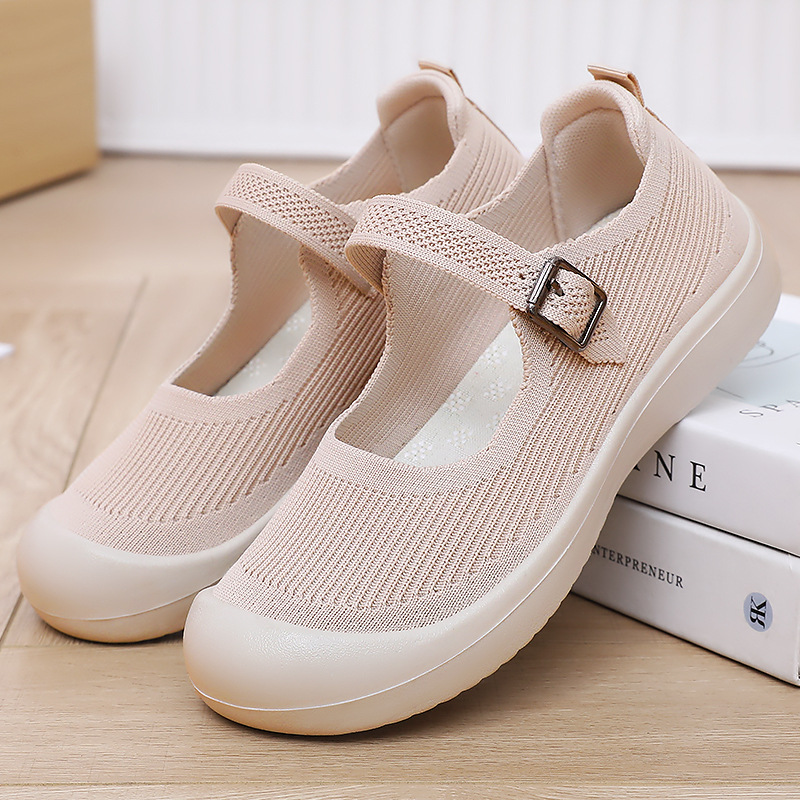 Zapatos de mujer todo-fósforo verano nuevo estilo hebilla viejos zapatos de tela de Beijing mujer volando tejido transpirable zapatos casuales moda zapatos individuales