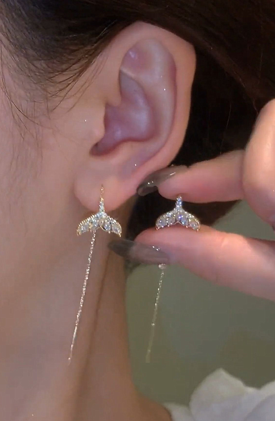 Fashion Simple Style Geometric Fish Tail Copper Plating Inlay Zircon Earrings