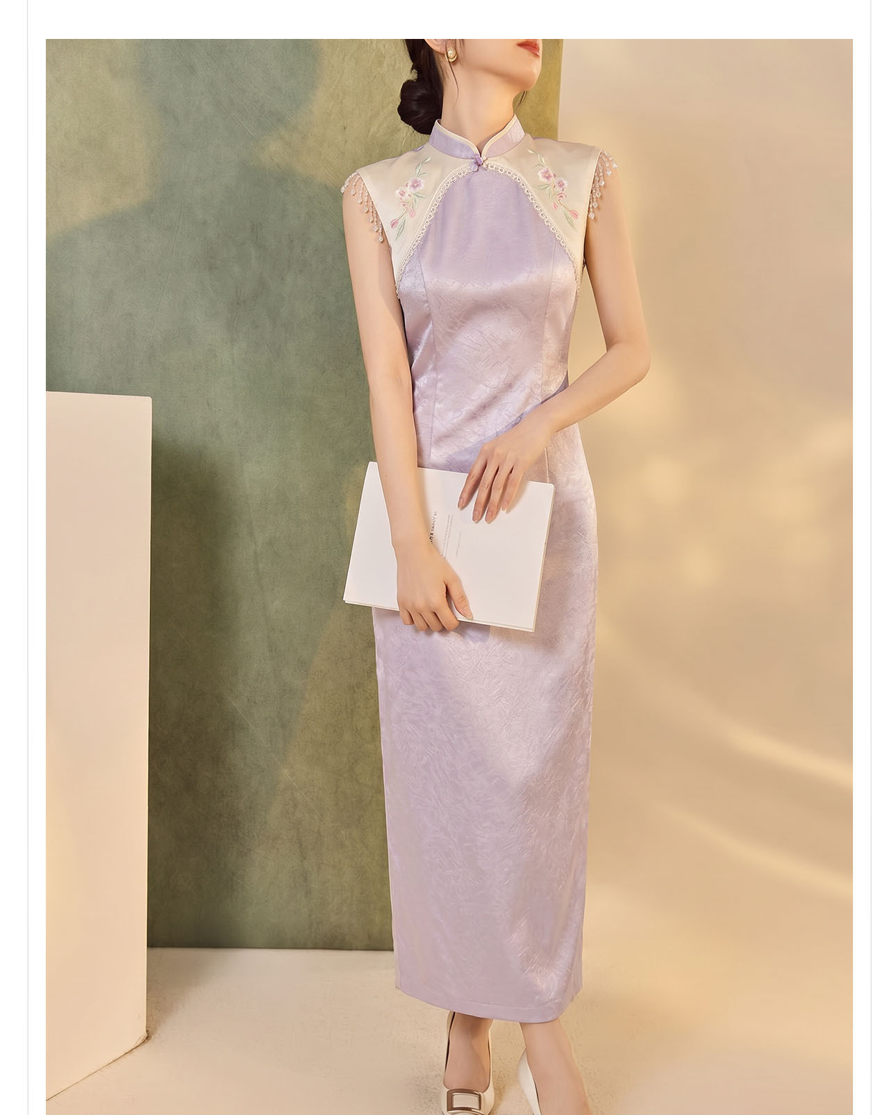 Đầm maxi satin sọc tông màu nối tay tua, cổ chẻ — Khoai tây tím chi tiết 5