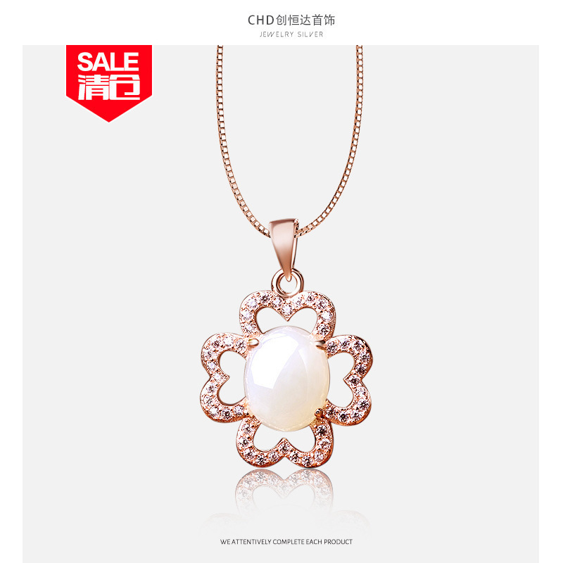 S925 plata y diamante de oro collar colgante de cuatro hojas colgante mujer al por mayor japonés y coreano pequeña cadena clavícula de temperamento fresco