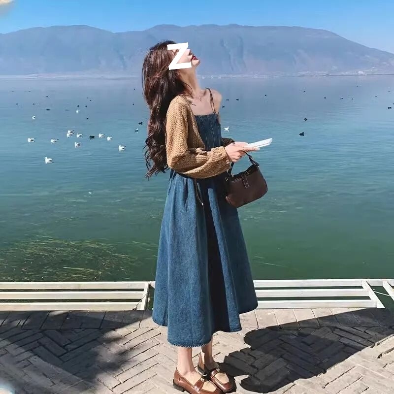 French Retro Denim Dress Suit for Women, Mid-Length, 2026 Spring New Style, Knitted Cardigan and Suspender Skirt Two-Piece Set French Retro Denim Dress Suit for Women, Mid-Length, 2026 Spring New Style, Knitted Cardigan and Suspender Skirt Two-Piece Set