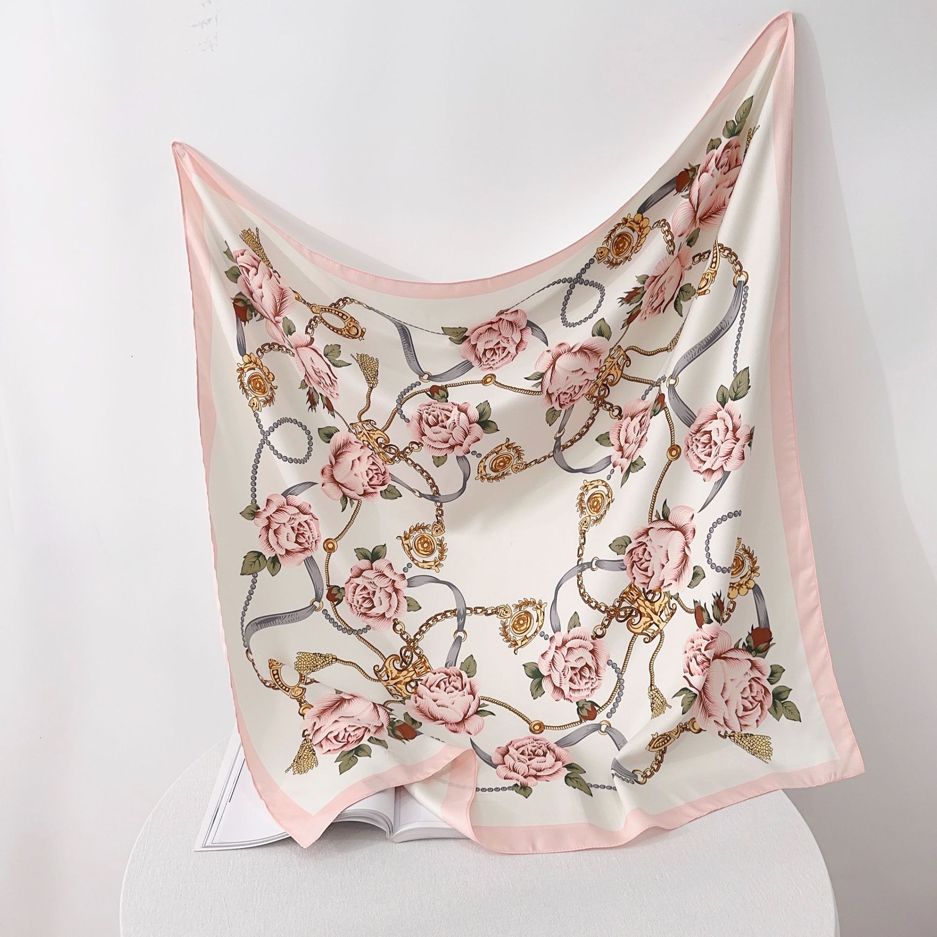 Moda coreana impresa bufandas de seda 90 toallas diagonales de alta calidad cadena floral pañuelo solar bufandas