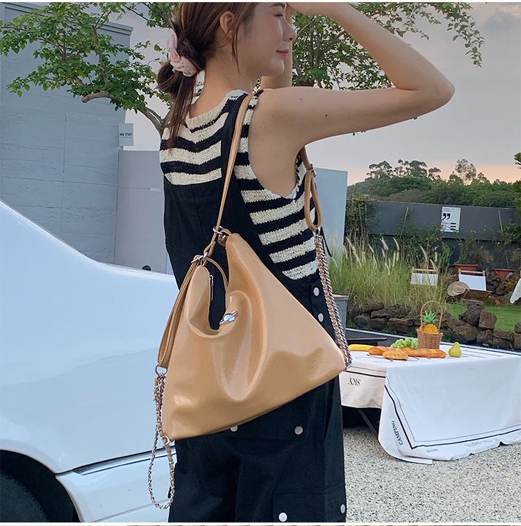 2023 New Hot Selling Women's Bag Soft Leather Large Capacity Backpack Women's Simple One Shoulder Underarm Bag College Student Class Tote Bag_voghion.com