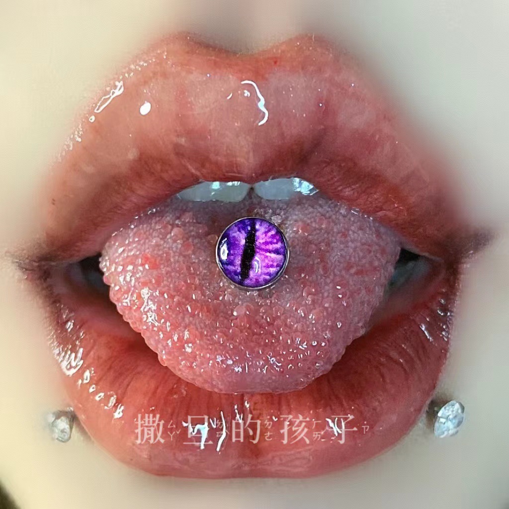 Pointed labret stud close-up product detail