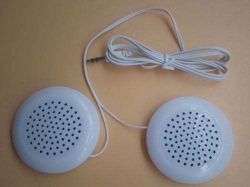 White round music pillow speaker 3.5 stereo head music pillow dual speakers one-to-two music speakers