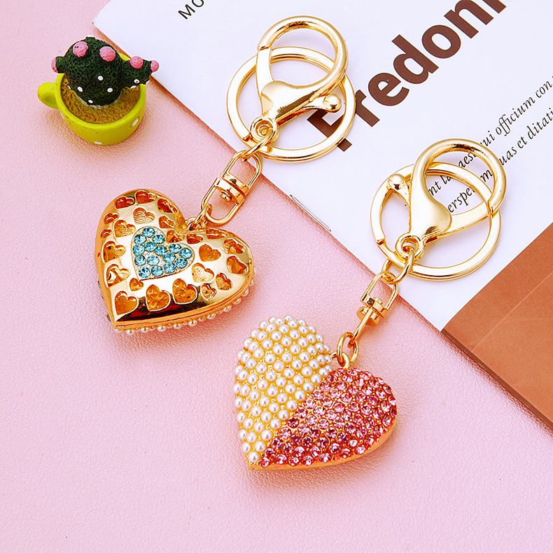 10g Weight Lobster Trigger Clasp Closure Clasp Closure Type Rhinestones Inlay Material Keychain Classification 1 Piece Quantity Daily Occasion Zinc alloy Material Heart Shape Pattern Unisex Gender Plating, Diamond Design Cute Style 1 Piece Cute Heart Shape Zinc Alloy Plating Diamond Rhinestones Unisex Lobster Trigger Clasp Closure Keychain 10
