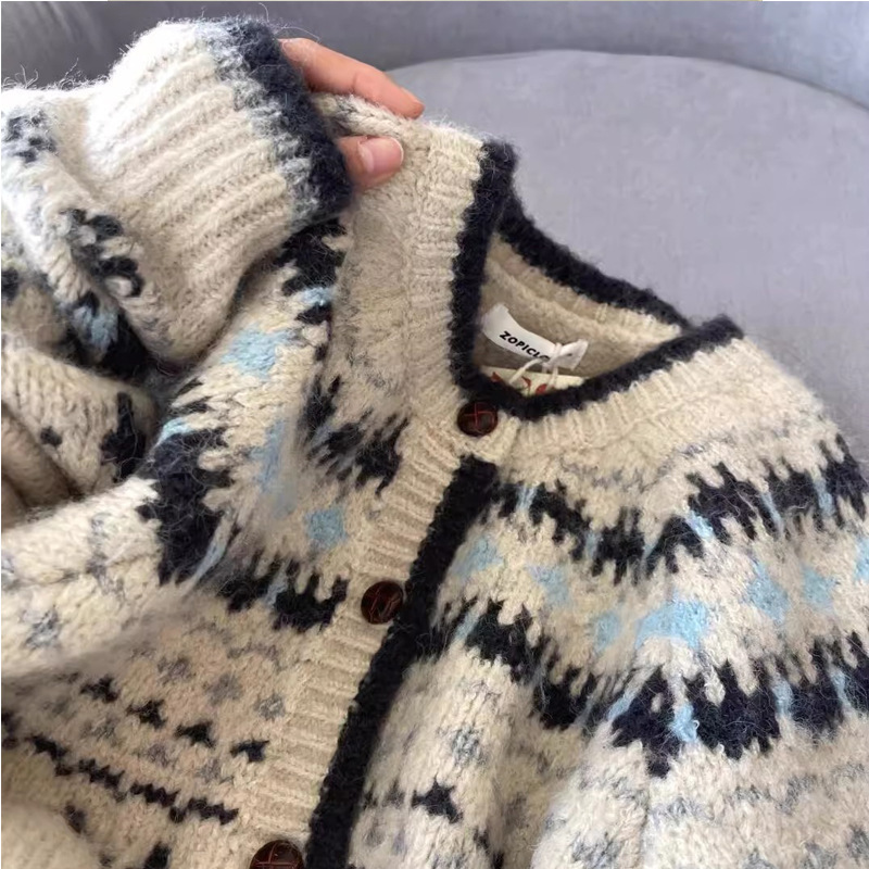 Vintage Jacquard Crew Neck Knit Cardigan for Women, Autumn/Winter Thickened Single-Breasted Loose Fair Isle Sweater Jacket, Stylish Top Vintage Jacquard Crew Neck Knit Cardigan for Women, Autumn/Winter Thickened Single-Breasted Loose Fair Isle Sweater Jacket, Stylish Top