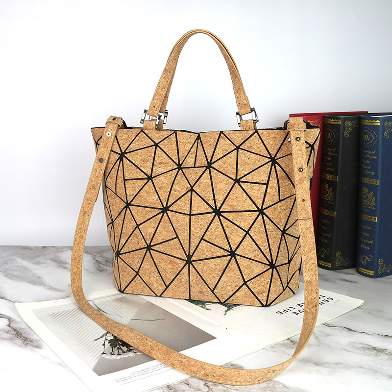 Shoulder bag with diamond pattern