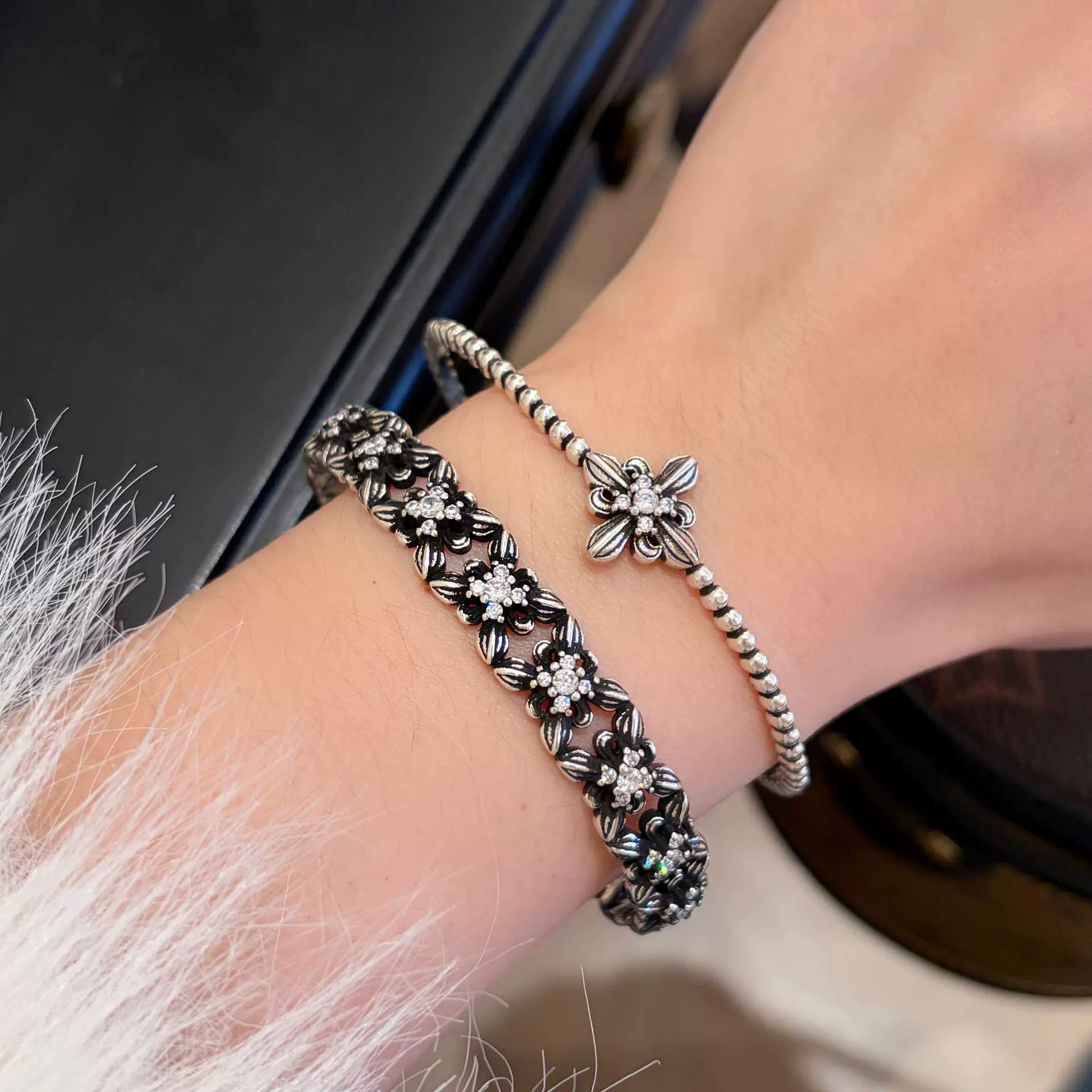 复古做旧鸢尾花手镯女新款重工精致时尚简约手环女竹节小众