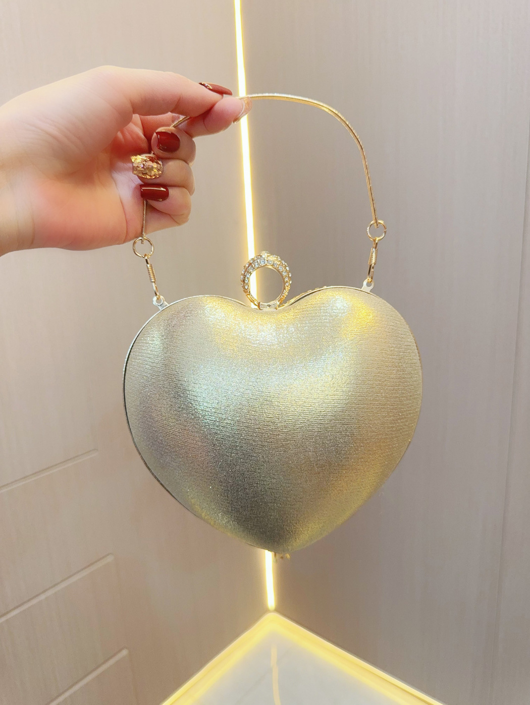 Nouvelles fêtes d'anniversaire à pompon en strass, sac à main parsemé de diamants pour les mondains, sac de banquet croisé en diagonale_voghion.com