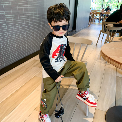 Children's clothing boys' long-sleeved T-shirts 2024 new children's spring and autumn tb bottoming shirts for small and medium-sized children Korean style fashionable tops