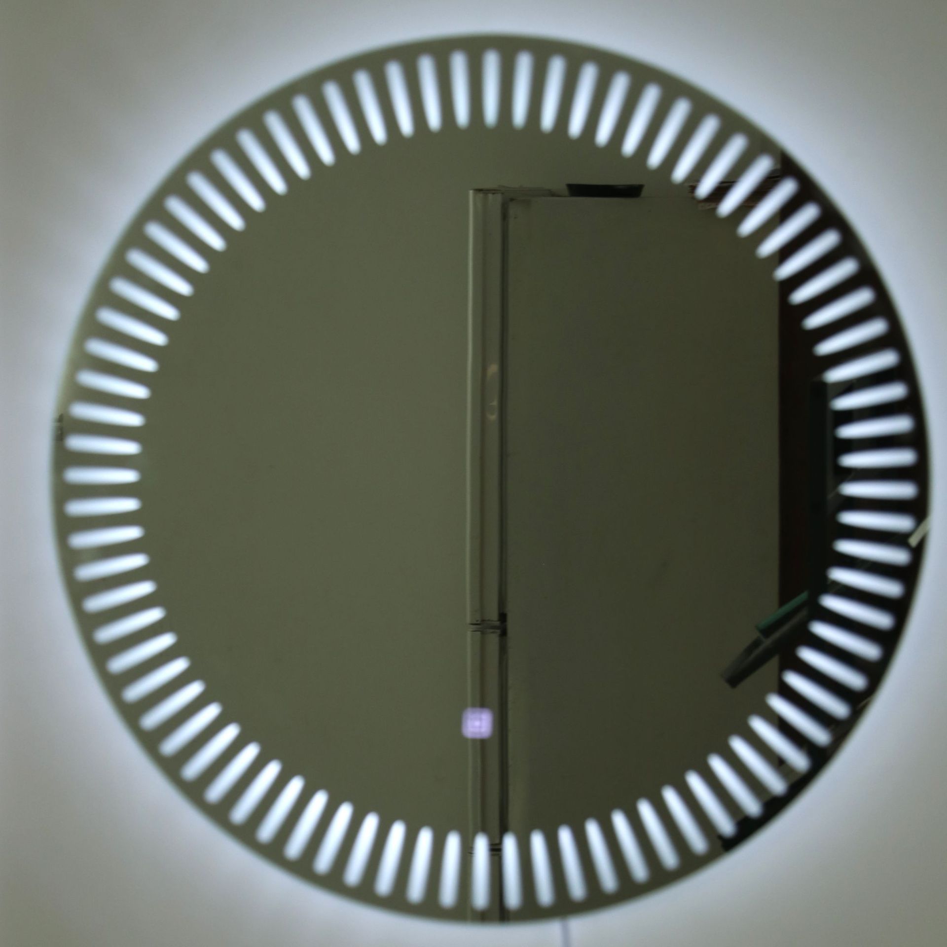 Casual Round Led Makeup Wall-Mounted Bathroom Wholesale Mirror Bathroom Hotel Bathroom Explosion-Proof Anti-Fog Smart Mirror