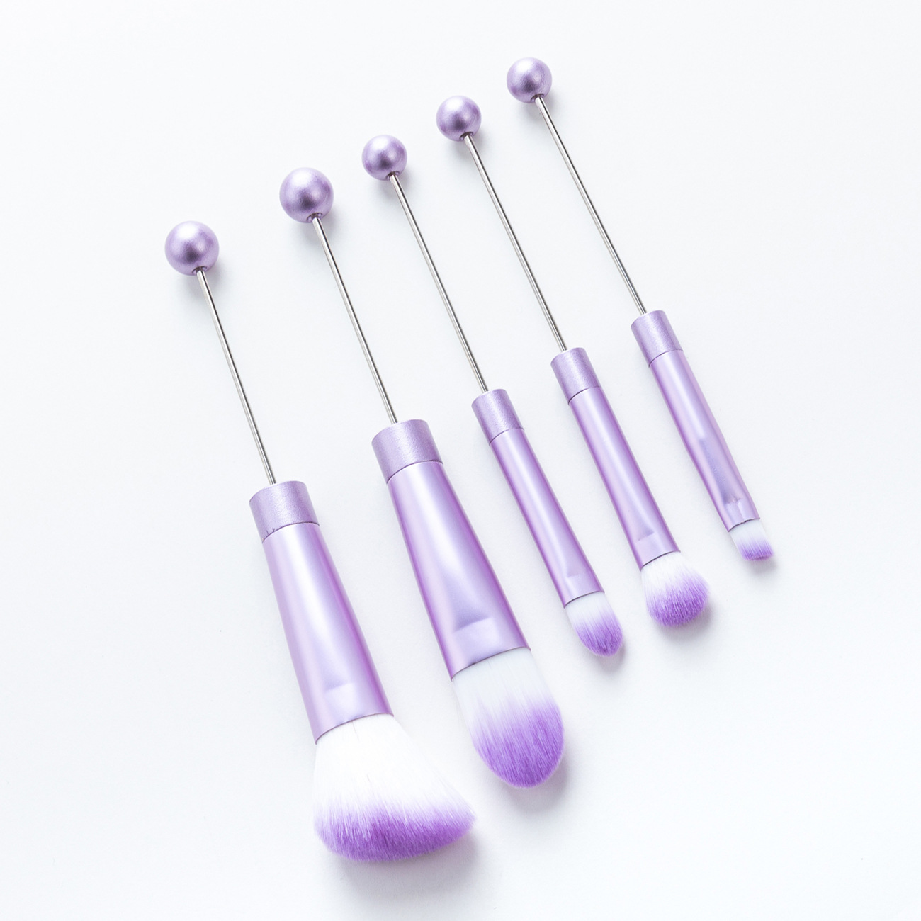 5 DIY Metal Handle Bead Maquillaje Brush Set Blush Brush polvo de dispersión Brush Cabeza inclinada sombra de ojos Ceja Brush Belleza Herramientas