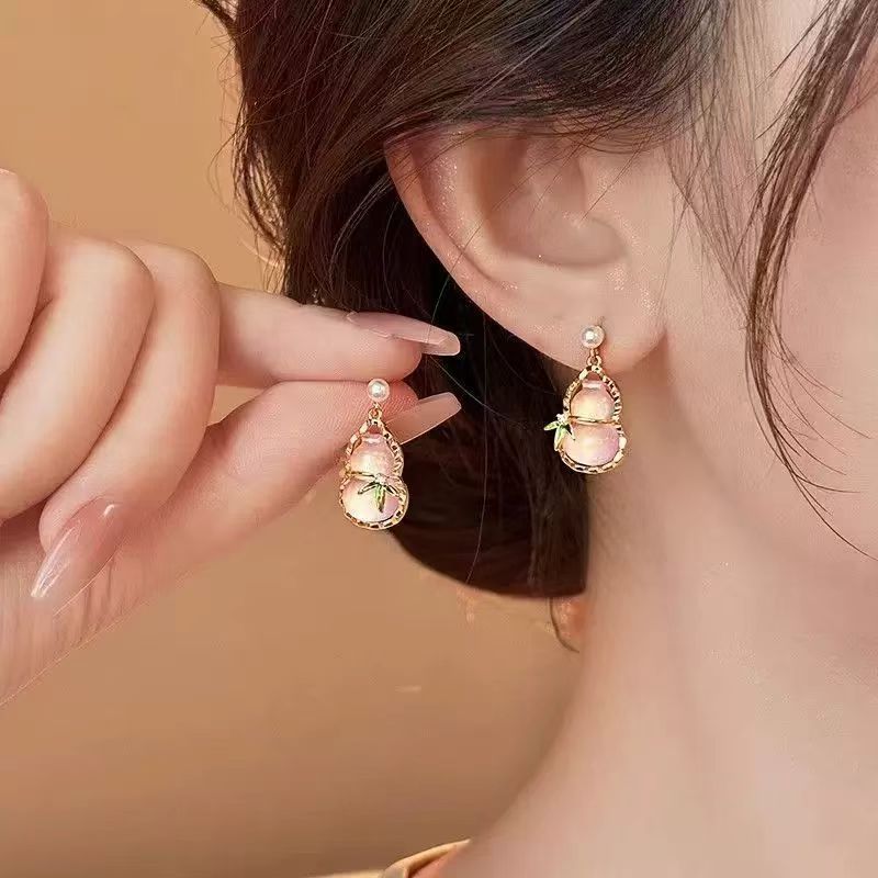新しい中国風ピンクひょうたん模造カルセドニーイヤリング s925 シルバー針レトロハイエンド気質ライト高級イヤリング女性のための|undefined