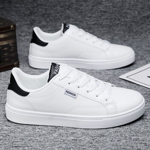 Korean style versatile white sneakers for men, new trendy sneakers for men, board shoes for men, fashionable flat shoes for middle school students, men's trendy shoes