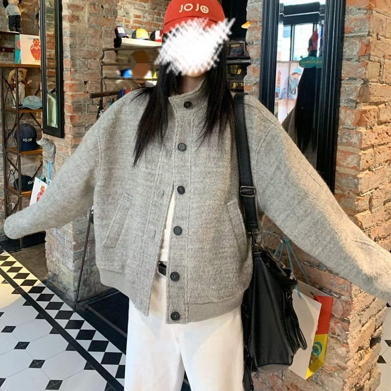 American retro stand-up collar jacket, new autumn style for female students, loose fit, versatile casual baseball jacket.