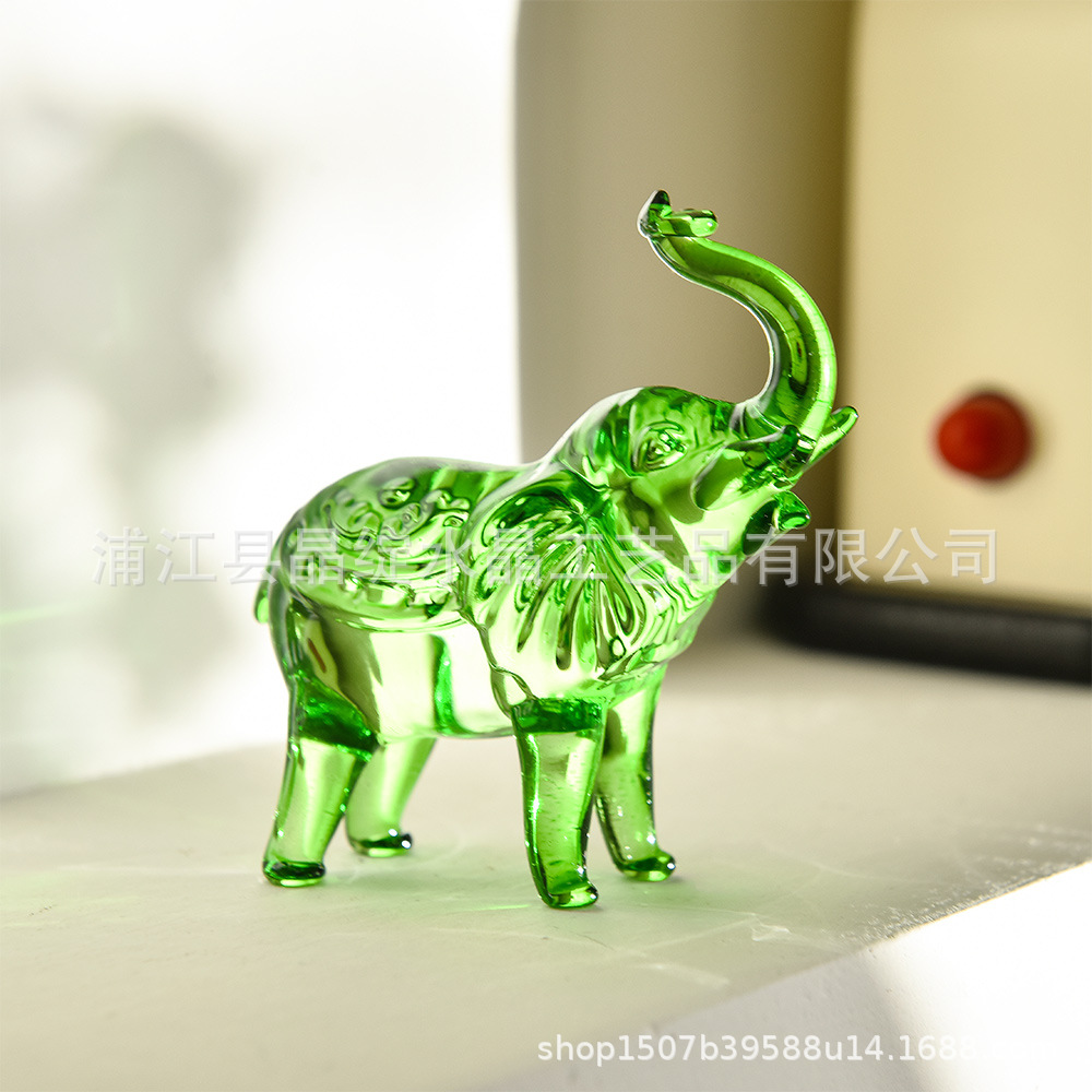 Fabricante fuente de arte de regalo de oficina decoración de escritorio Feng Shui cuatro colores opcionales para atraer la fortuna elefante adornos de cristal
