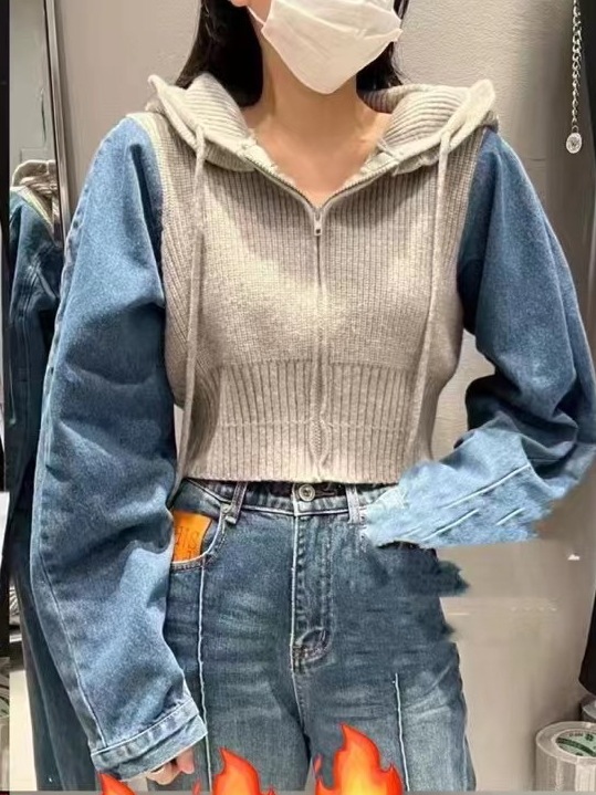 2023秋季新款韩版宽松牛仔袖拼接假两件短款针织开衫毛衣上衣女潮