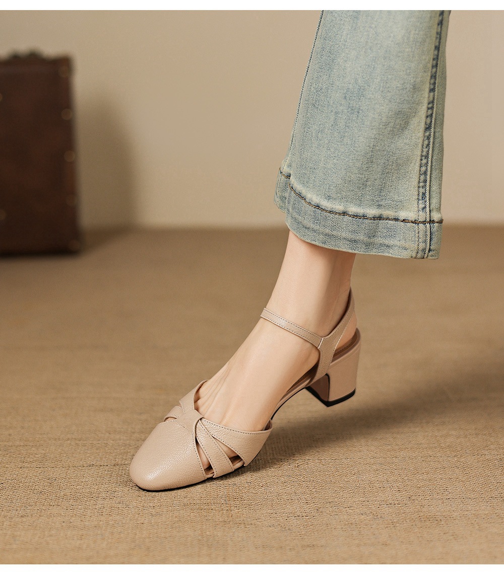 Sandal nữ quai ngang mũi kín gót vuông ổn định — màu be chi tiết 18