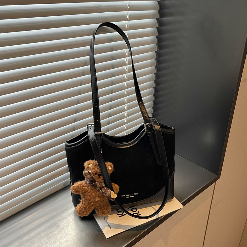 Túi tote nữ cỡ lớn dáng shopping, đeo vai và kẹp nách, chất liệu PU mềm, phong cách hiện đại — Màu cà phê Không có mặt dây chuyền, Màu nâu không có mặt dây chuyền, Rượu đỏ không có mặt dây chuyền, Đen không có mặt dây chuyền chi tiết 16