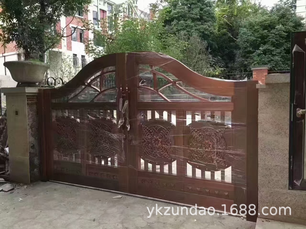 别墅庭院铜门