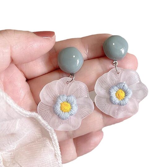 Dopamine Braided Flower Earrings Women's Summer Seaside Holiday Ear Studs Niche Light Luxury High-end Early Spring Accessories