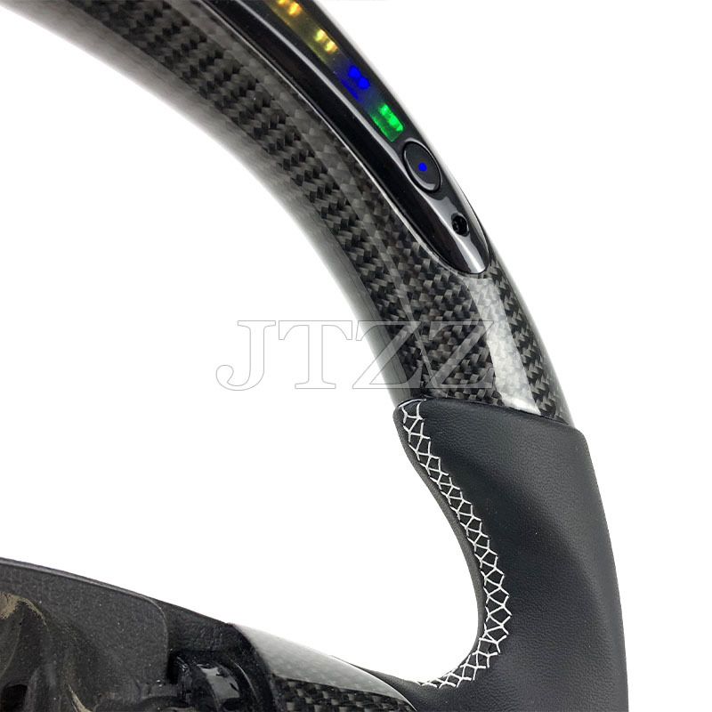 Suitable for Volkswagen Golf GTI MK5 LED carbon fiber steering wheel upgrade modification 2003-2008