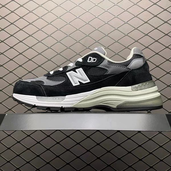 992 black M992EB