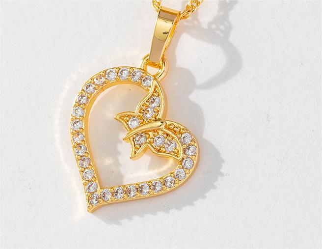 Diseño de nicho de moda transfronteriza europea y americana de alto nivel de collar de joyería de personalidad simple en el amor colgante de mariposa