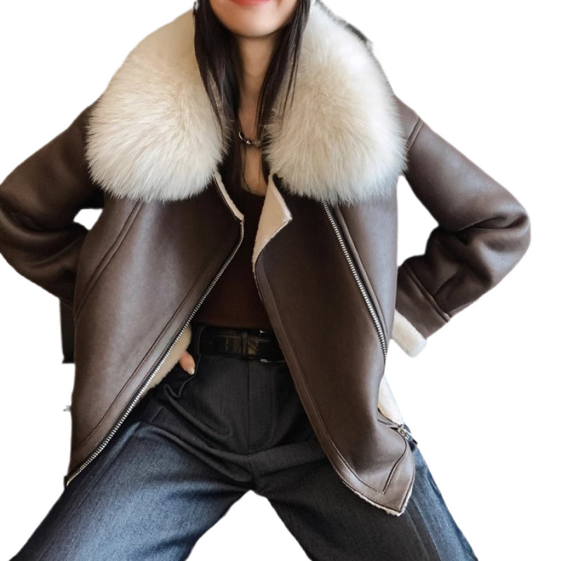 우아한 모방 양고기 모피 코트 여성의 짧은 2025 겨울 새로운 패션 그린 모피 칼라 모피 하나