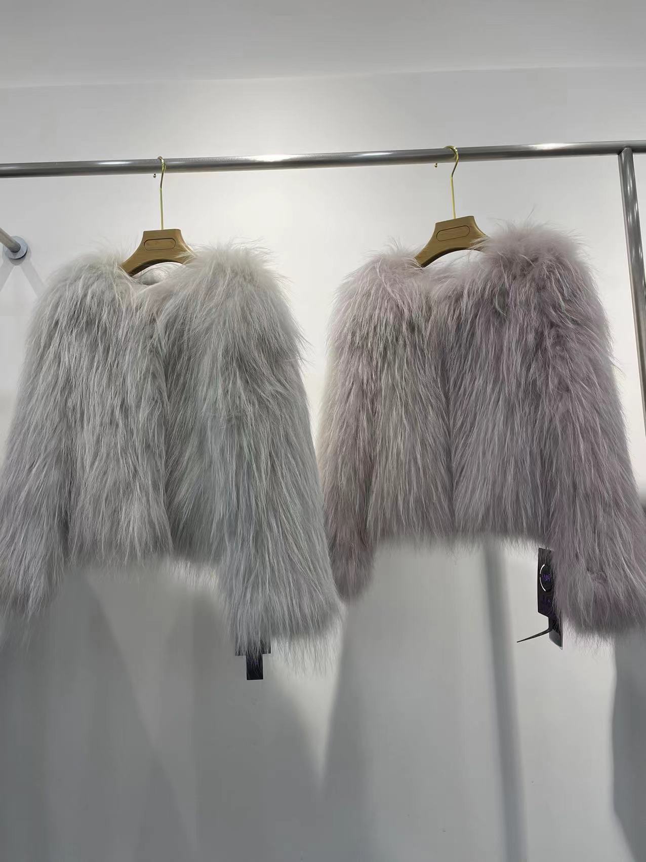 Winter New Raccoon Hair Woven Fur Coat Women's Mid-length V-Neck Internet Celebrity Young Fashion Real Fur