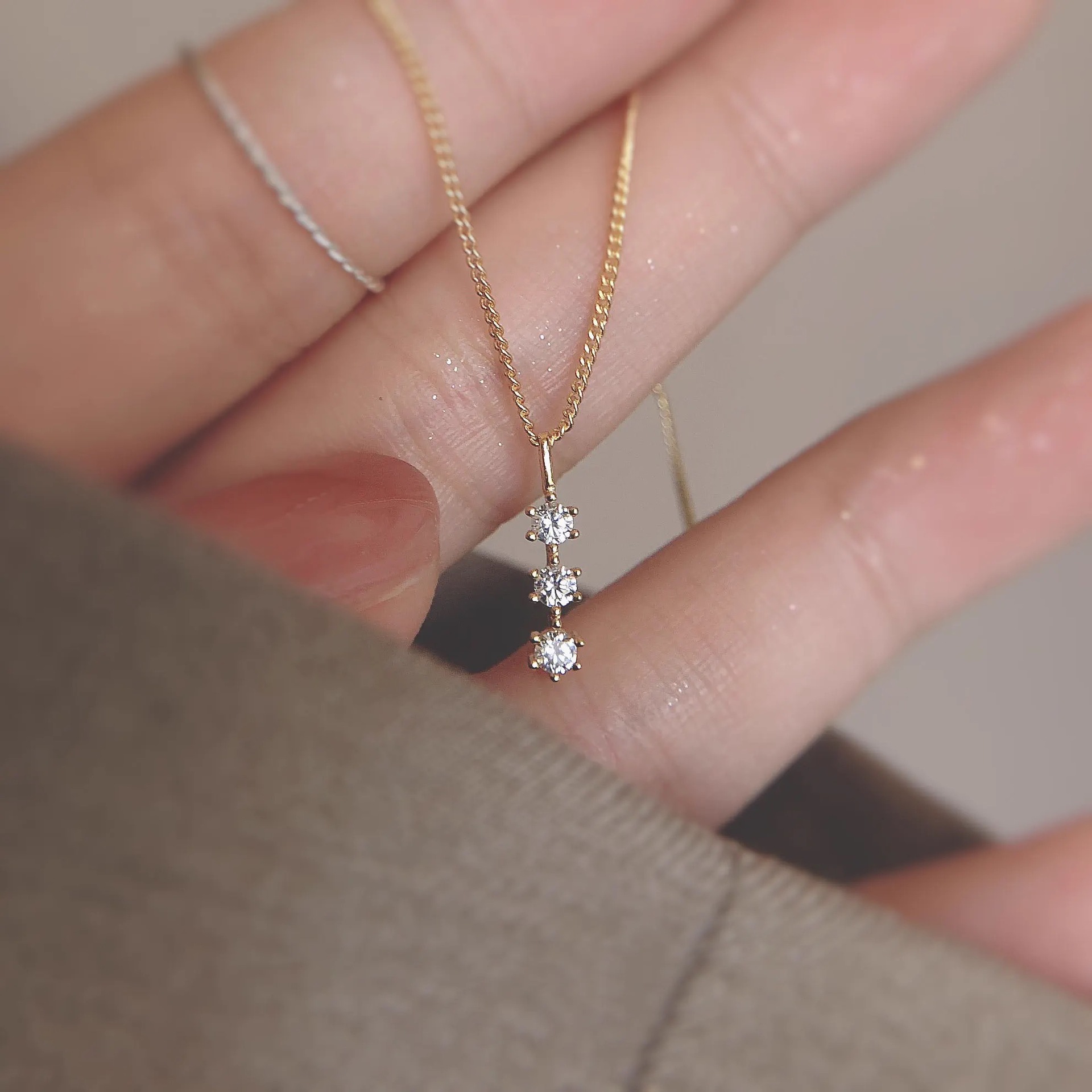 Colar de pérolas de luxo com fecho magnético para mulheres_voghion.com