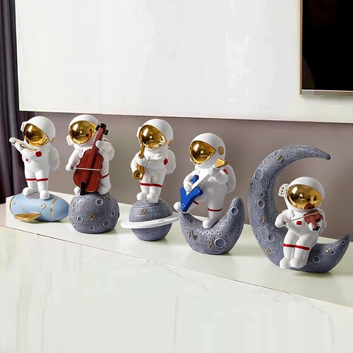 Light luxury high-end astronaut astronaut wine cabinet TV cabinet ornaments set living room entrance office home decoration