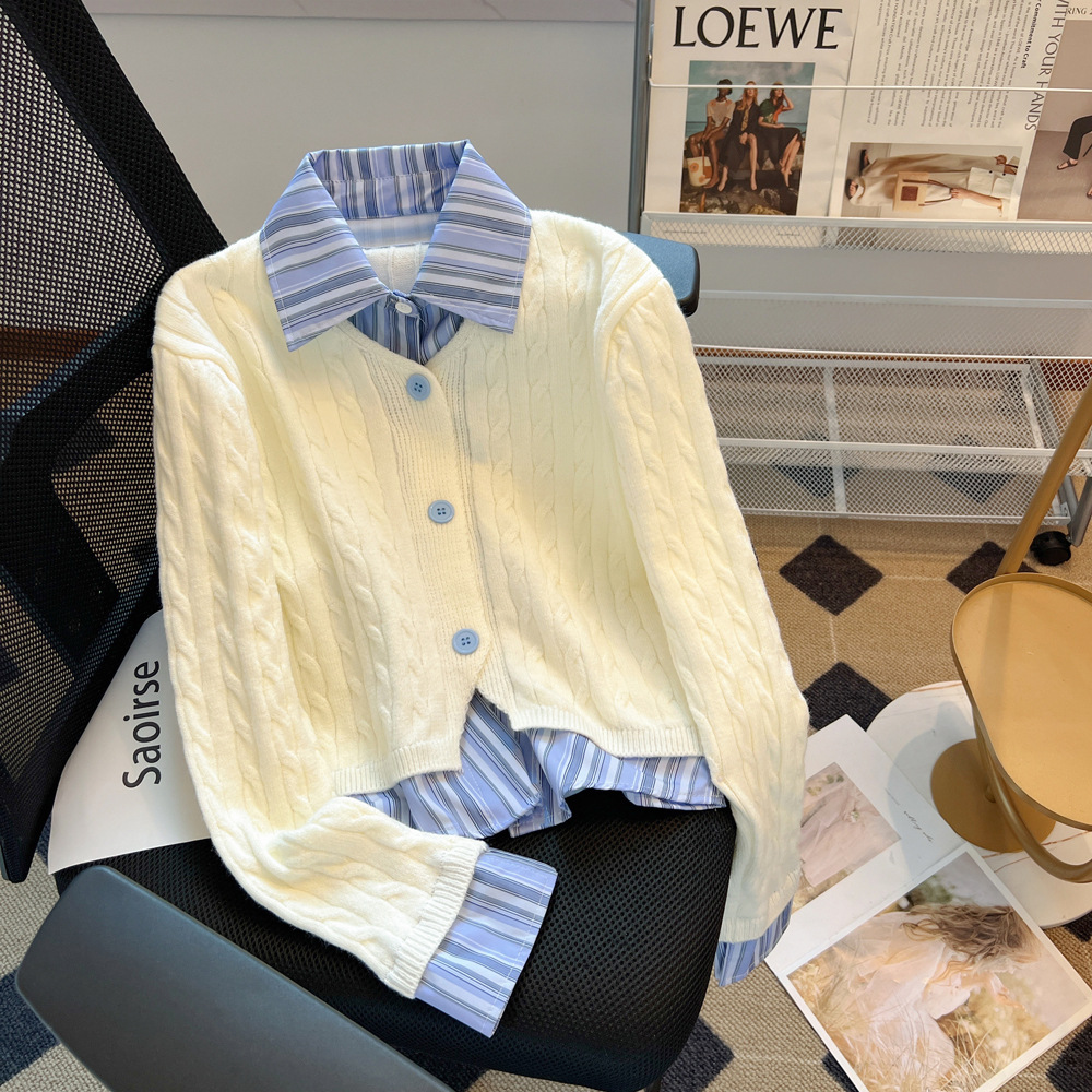 偽の2つのストライプのシャツはvネックのセーターの女性の秋冬のデザイン感をつなぎます。