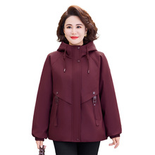 中老年女装派客服妈妈外套棉服时尚洋气连帽短款冬季夹克上衣风衣