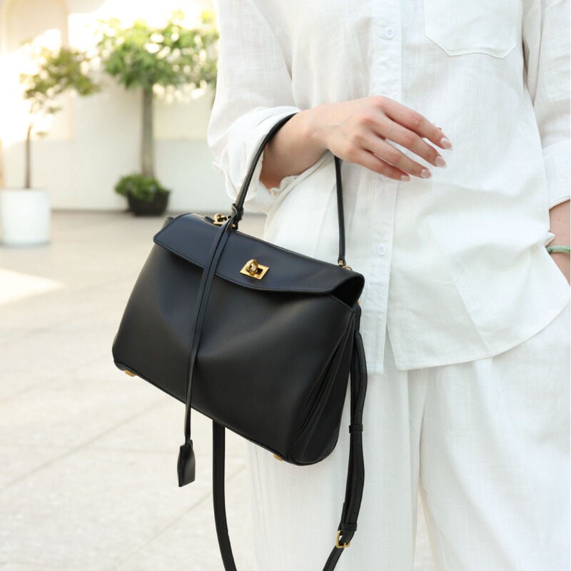 Foreign trade wholesale Paris rodeo handbag premium sense imported cowhide underarm bag leisure commuter Kelly bag