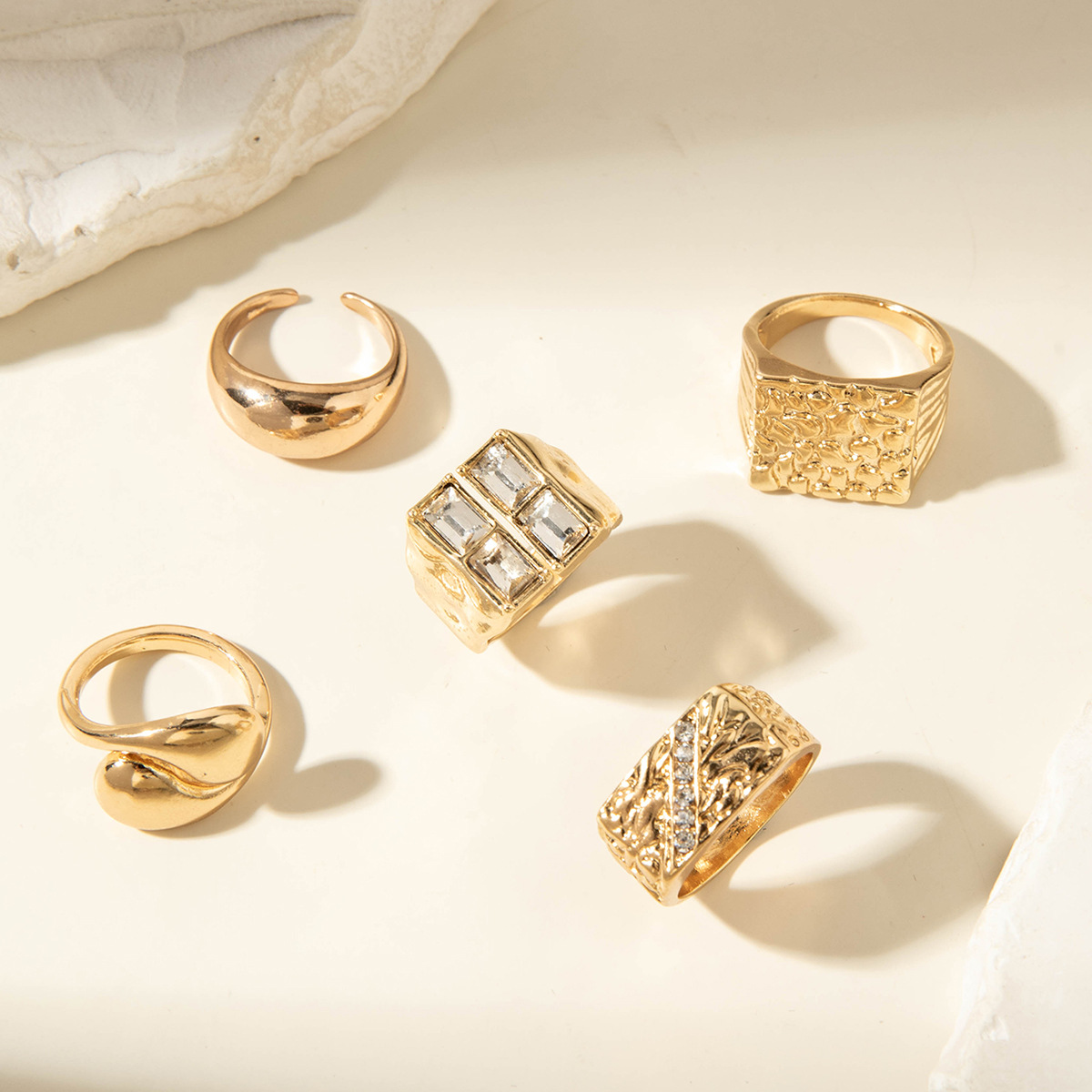 Minimalist Stackable Ring Set With Cubic Zirconia For Women_voghion.com