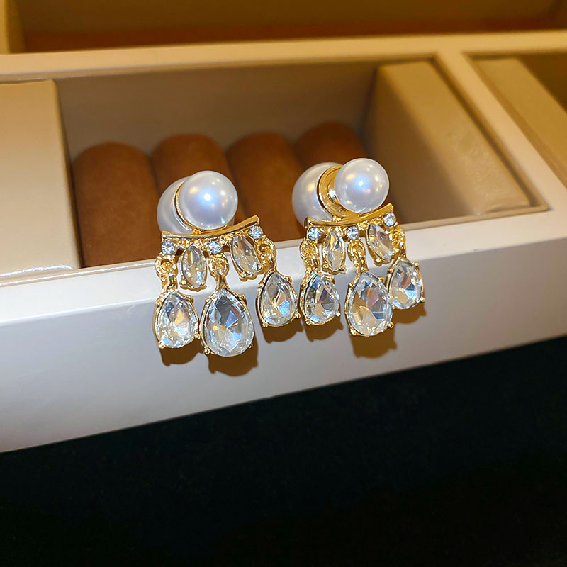 Pendientes de diamantes con gota de agua de perla de aguja de plata, estilo de lujo ligero francés, un par de pendientes, exquisitos y versátiles, nuevos pendientes para mujer