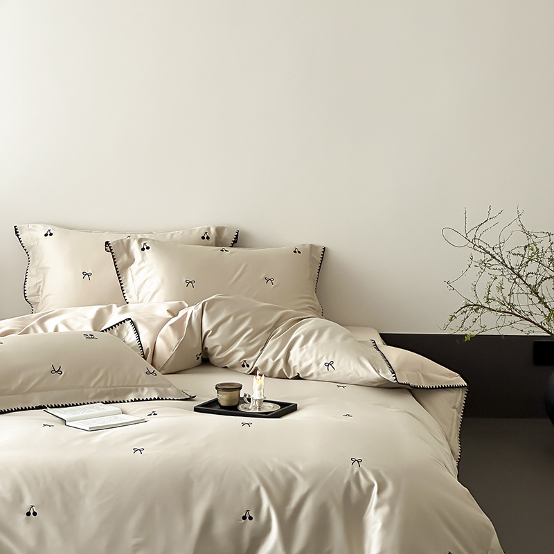 Completo letto francese in raso di cotone con copripiumino_voghion.com