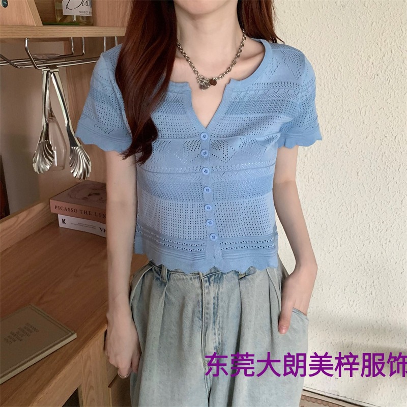 Knitted Cardigan Thin Women's 2025 Summer New Style Cut Out V-Neck Gentle Style White Slim Slimming Look Short-Sleeved Top