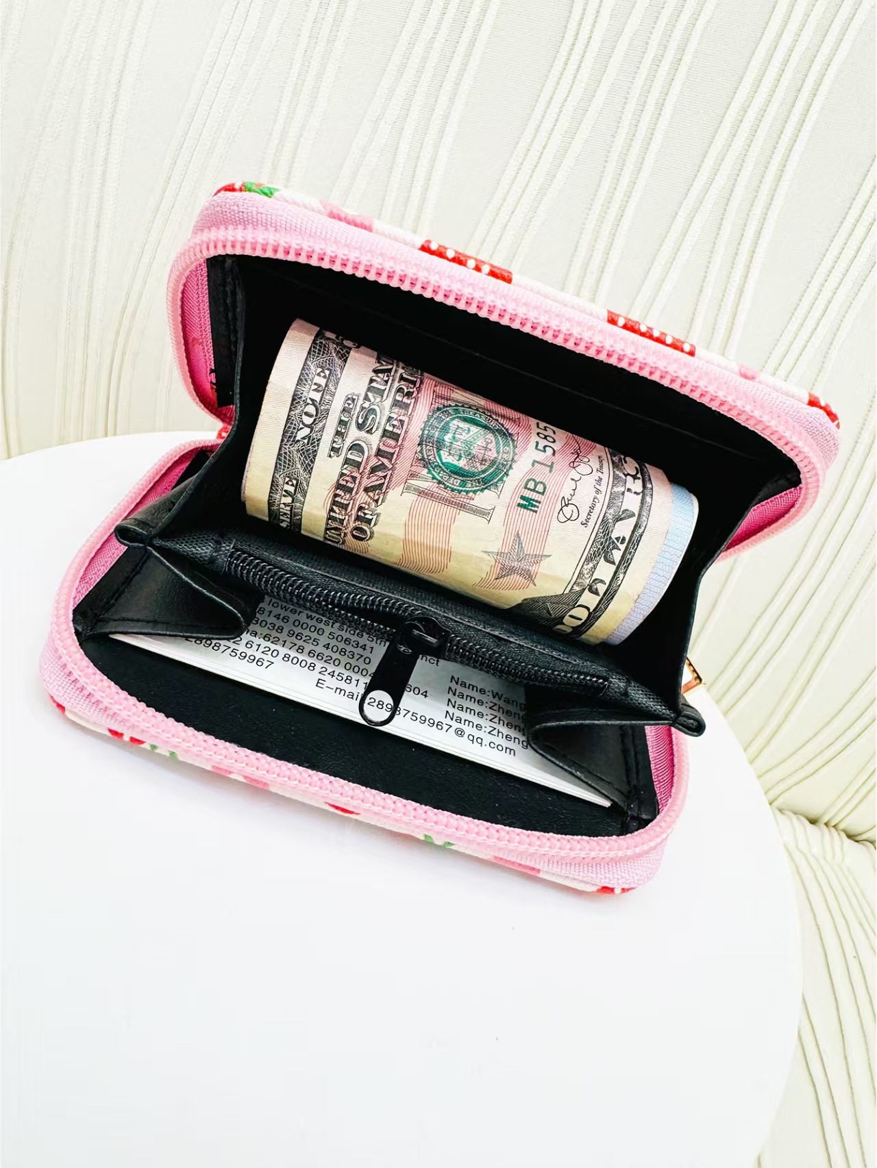 All Seasons Season Women's Gender Women's Strawberry Pu Leather Side Zipper Wallets