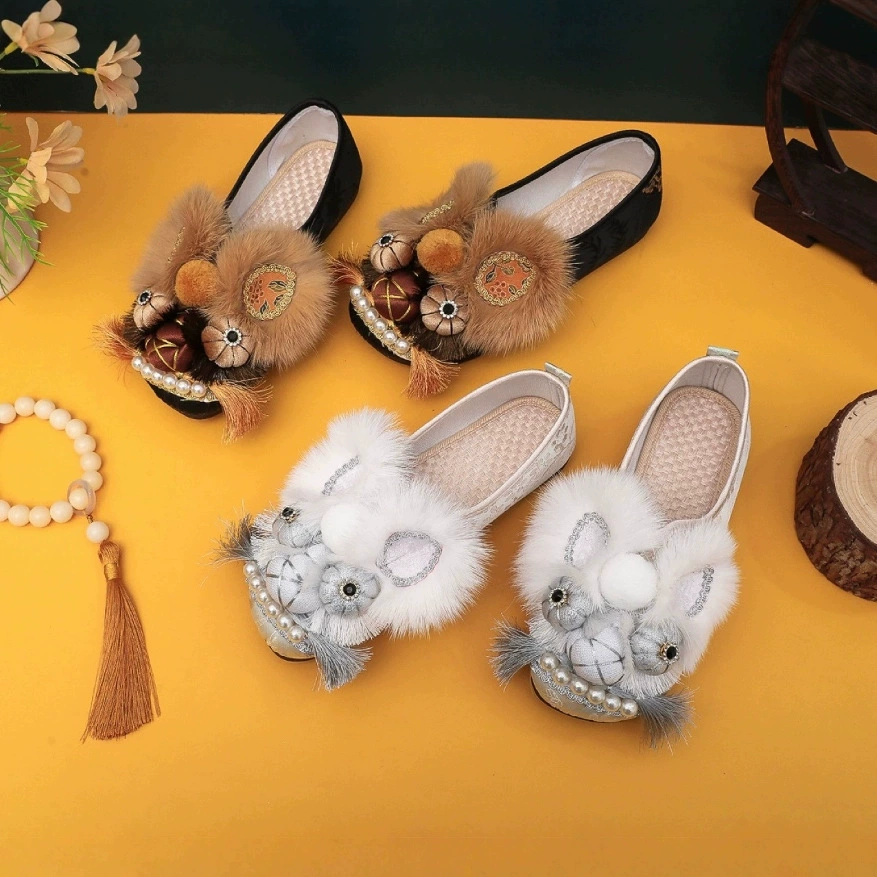 2025 весенние новые туфли ручной работы с головой тигра для женщин и взрослых, клетчатые туфли на мягкой подошве в этническом стиле, новые тканевые туфли в китайском стиле