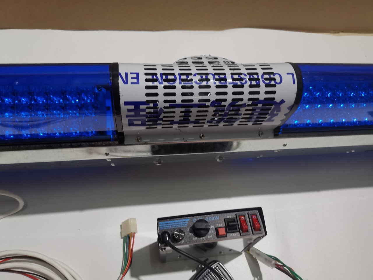 Ambulance emergency rescue vehicle long row warning light LED roof