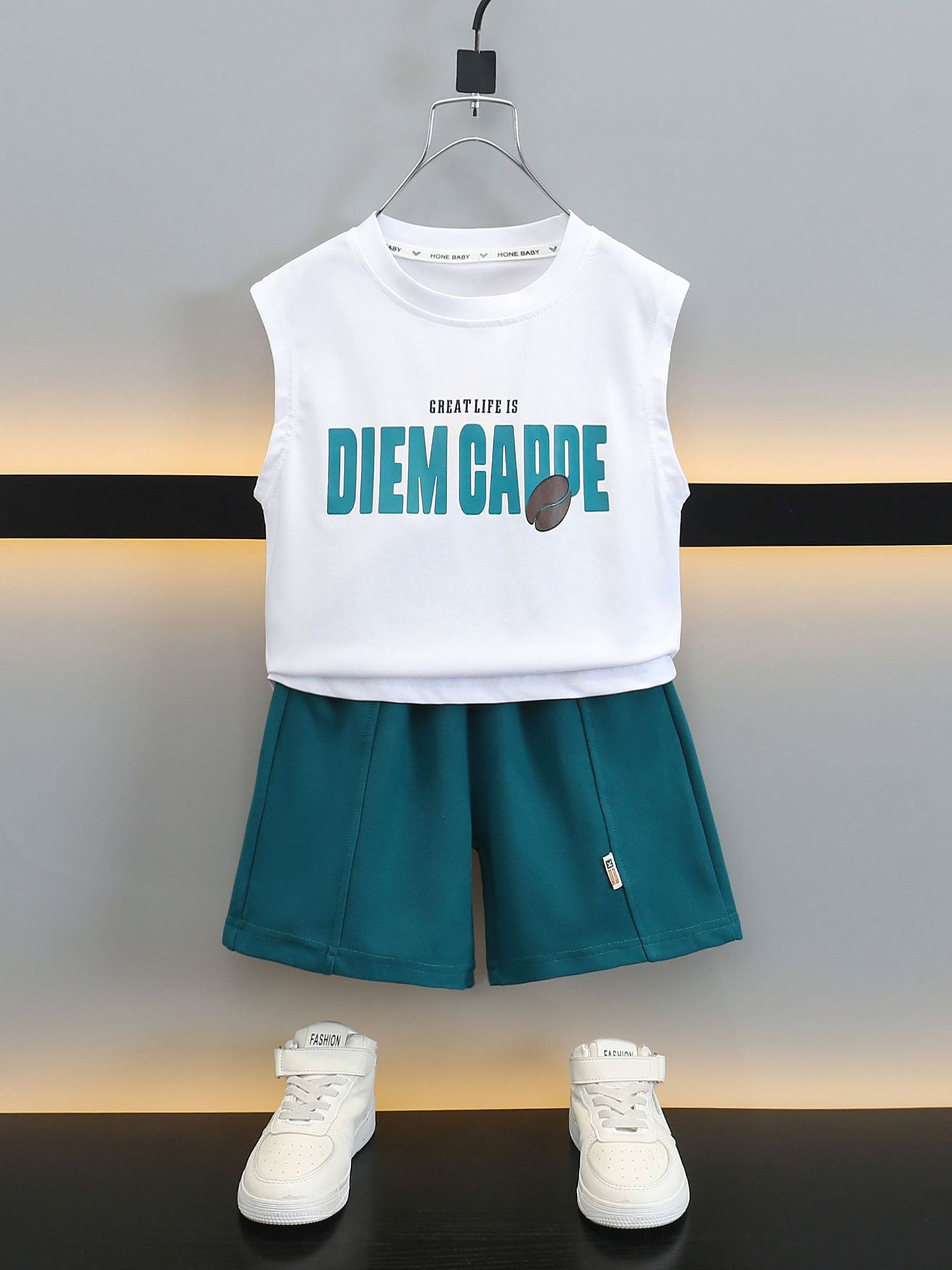 8517 traje de chaleco para niños pantalones cortos sin mangas de verano para niños de dos piezas 2025 nueva ropa de calle frita para bebés 3