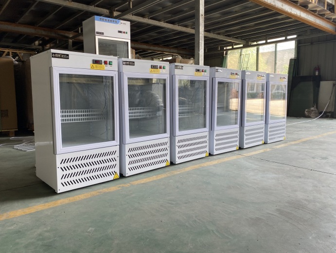 Refrigerador de temperatura constante veterinaria, esencia de cerdo, refrigerador de temperatura constante de 17 grados, semen veterinario 150 litros, 250 litros, 600 litros, refrigerador de temperatura constante