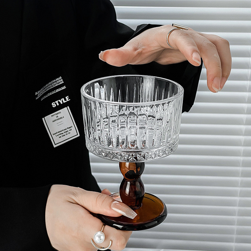 Nicho sensación de atmósfera copa de vino medieval copa de vidrio de pie alto copa de champán copa de vino tinto sensación alta copa de helado de viento